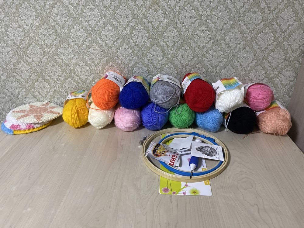 Продам набор для шитья и ковровой вишивки