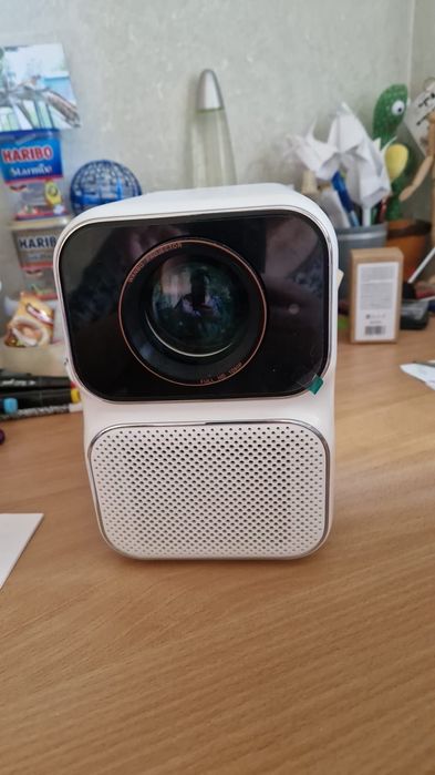 Wanbo  (проектор)