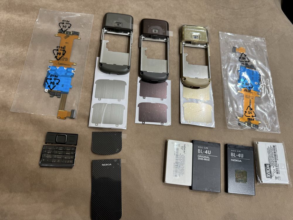 Nokia 8800 Carbon yangi sredni plastmas qismi sotiladi