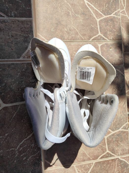 Patine gheata albe purtate de 2 ori 39