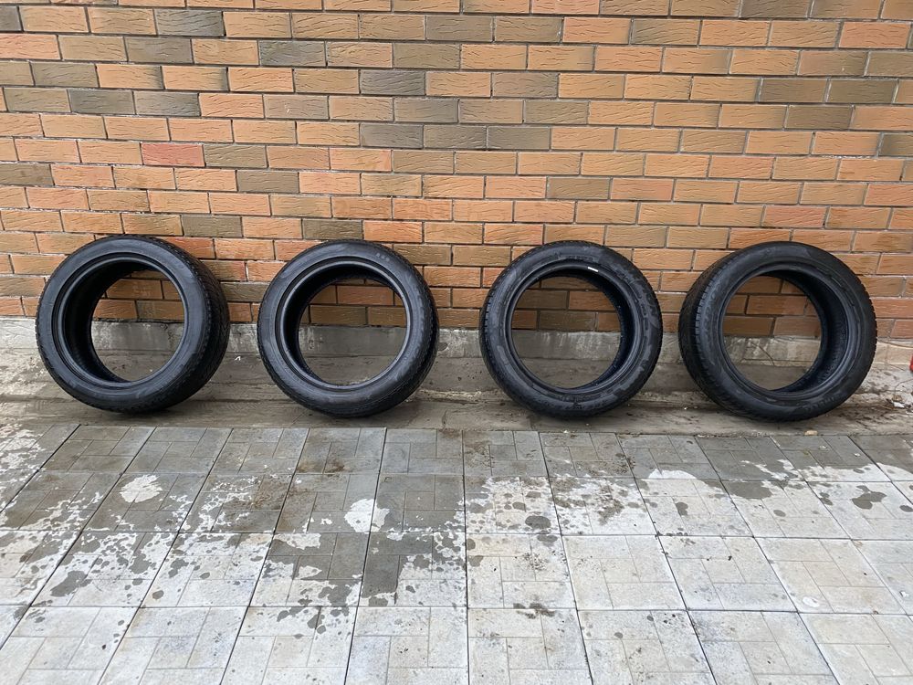 Продам всесезонные шины (резину) R19