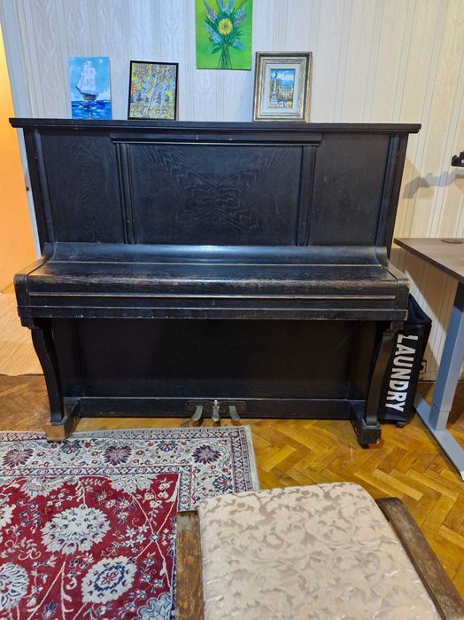Пиано модел "PETROF"