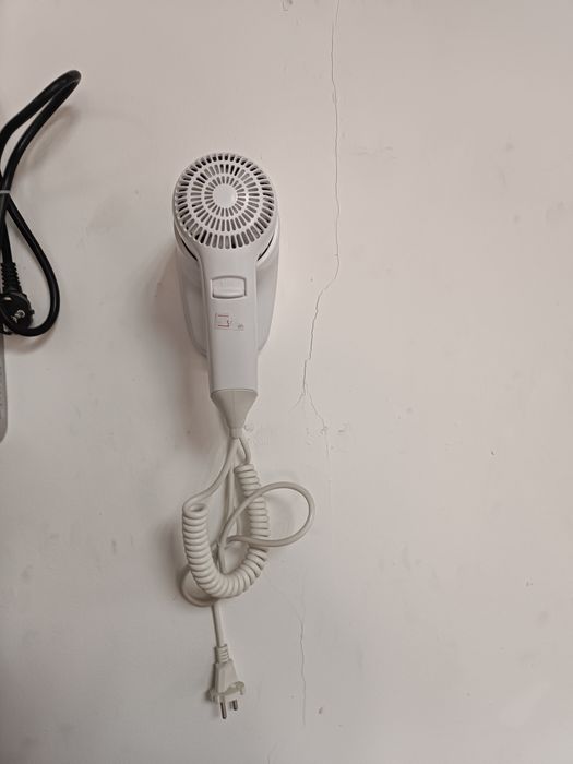 Фен для волос продам