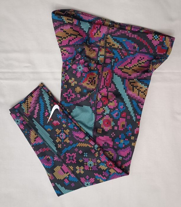 Nike PRO DRI-FIT Capri Tights оригинален клин ръст 146-156см Найк
