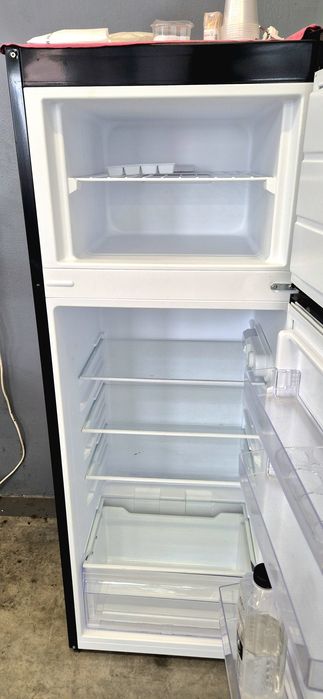 Frigider Vortex 2 usi 206 litrii 143 cm