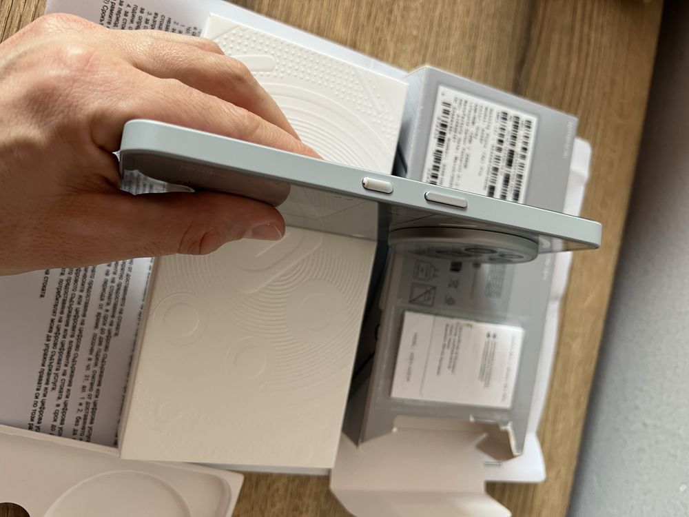 Нов Nothing Phone 3a Pro 12/256GB, Гаранция