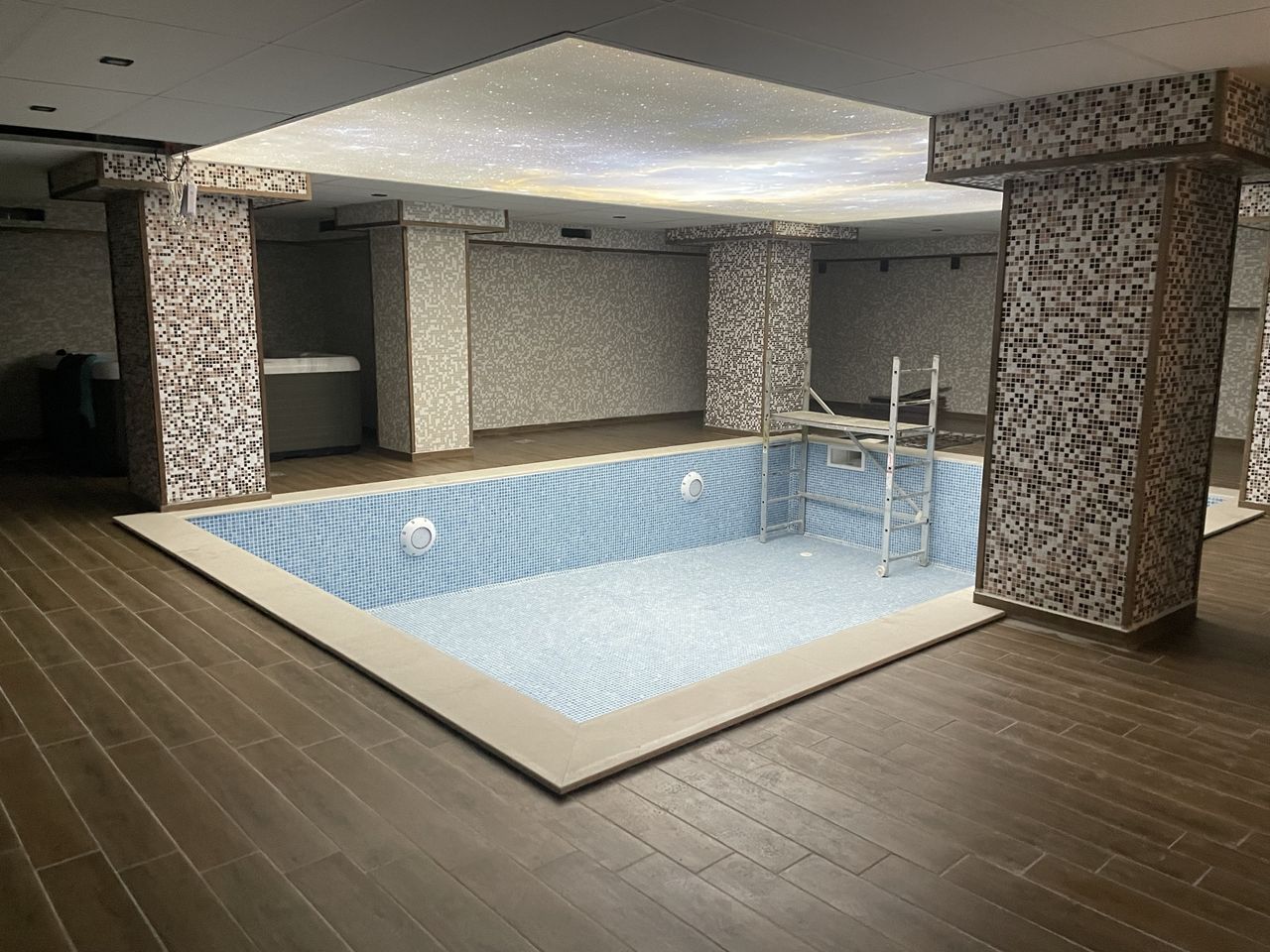 Продава се Двустаен апартамент в Обзор - 145 кв.м за 1700 €/кв.м - Снимка #3