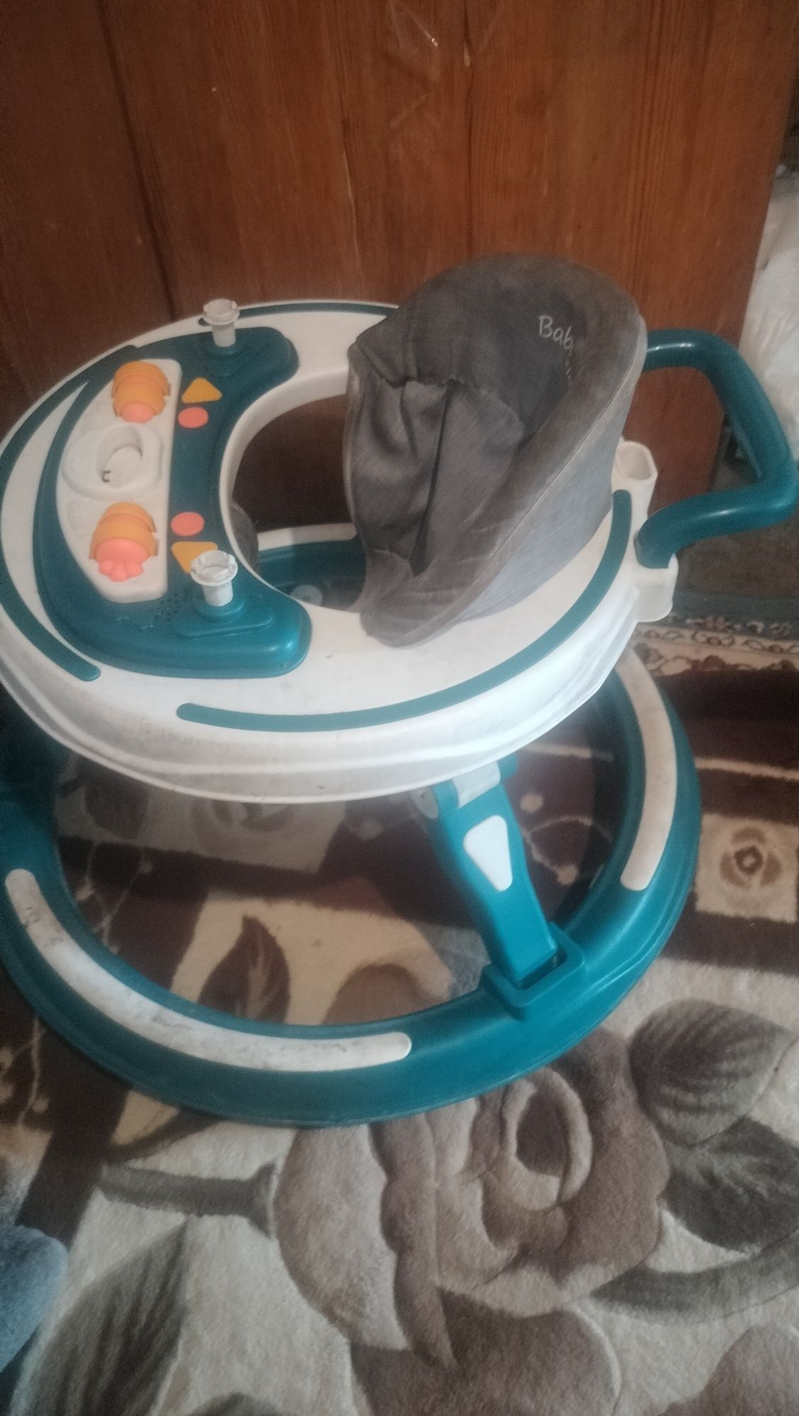 Продам  прогулочная коляска