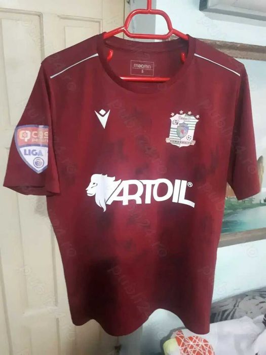 Tricou Fc Dumbravita cu autografe - Banii merg la un baiat bolnav.
