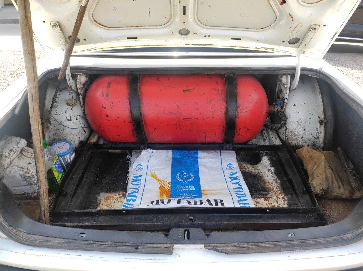 Volga 3110 sotiladi