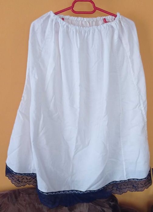 Poala din bumbac cu dantela bleumarin din tull, pentru port popular