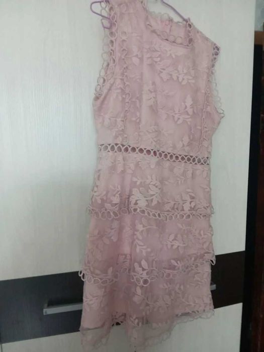 Продам платье персикового цвета