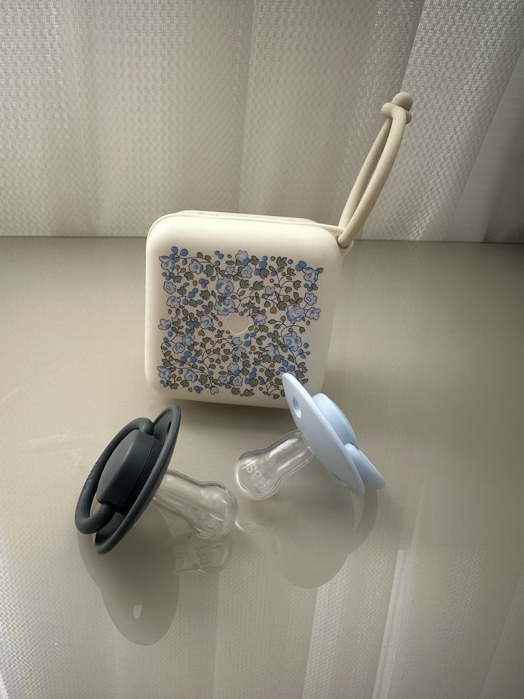 Бебешки биберони BIBS