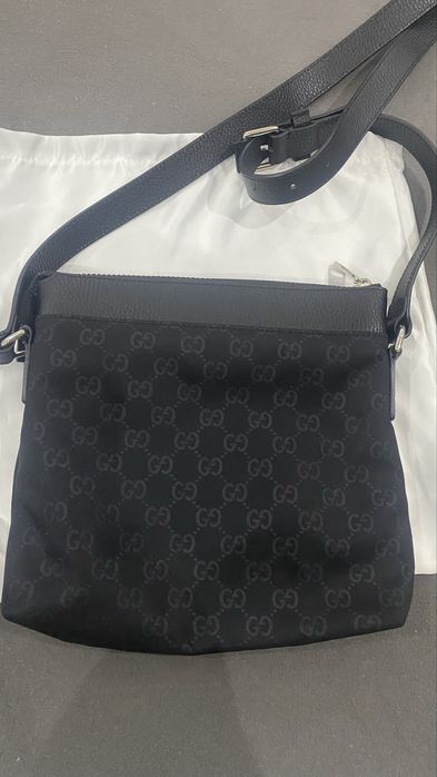 Мъжка чанта чисто нова