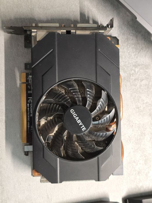 Placa video Gigabyte GTX 970 (DEFECTA)