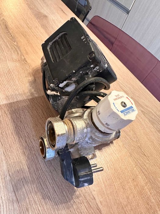 Pompa recirculare Grundfos 25-40/60 + Vana amestec