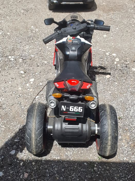 Детски мотор на батерии