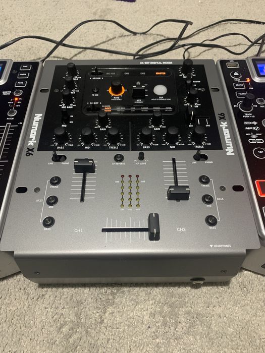 Mixer Digital Scratch Numark X6 + 2 Player DJ Numark NDX 400
