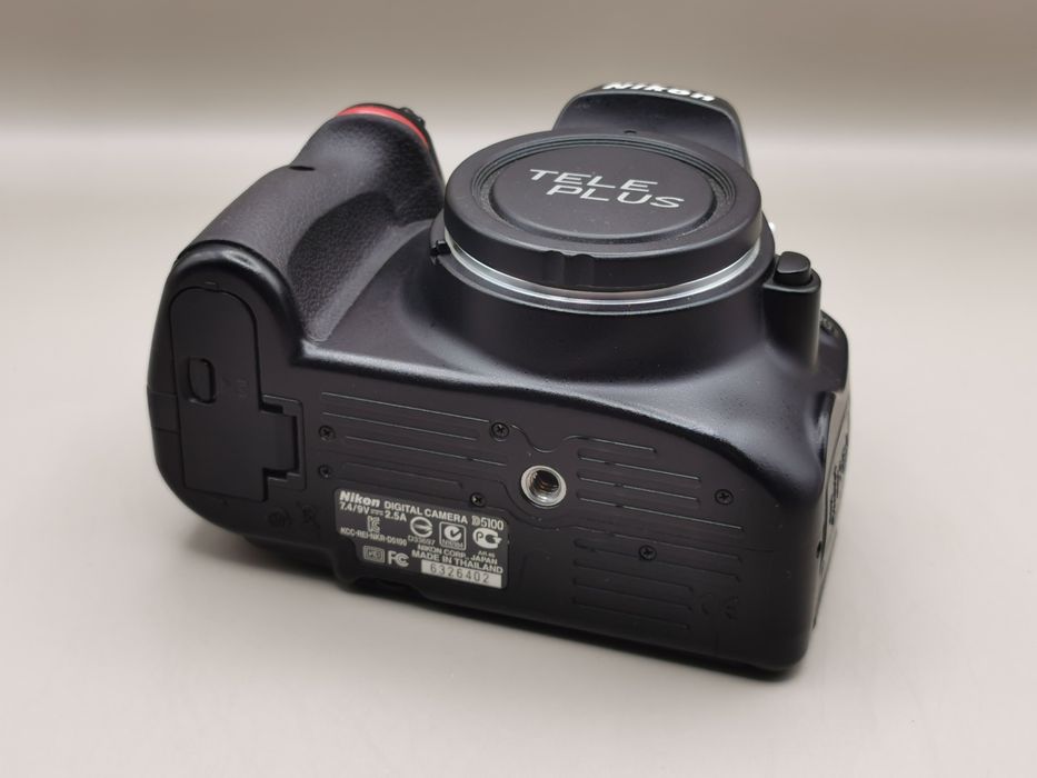 Kit foto Nikon D5100 + Nikon 18-55mm f3.5-5.6G VR