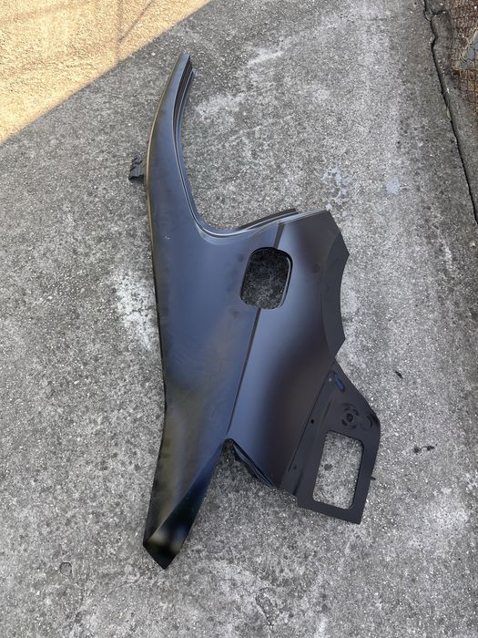 Aripă dreapta spate skoda superb 3.v.