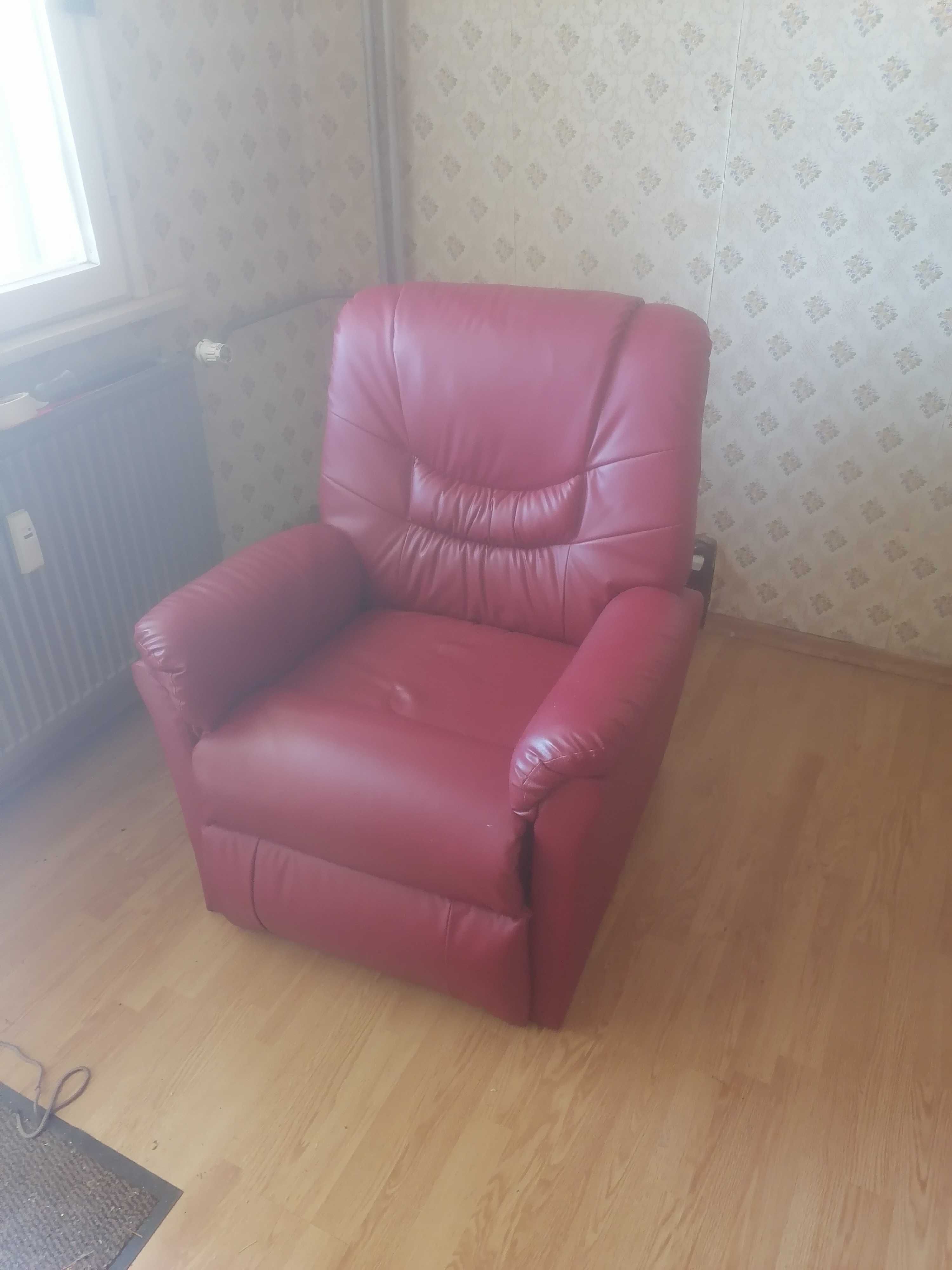 Продавам  масажиращо кресло.