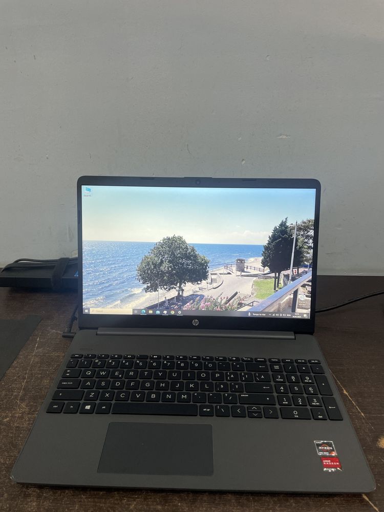 Laptop gaming hp ryzen 5  ssd 240 gb  8 gb ram