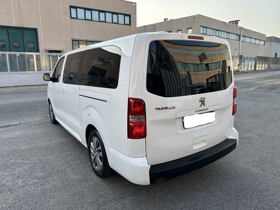 Peugeot Traveller 8+1 locuri 2.0 automată 2019 Înmatriculată