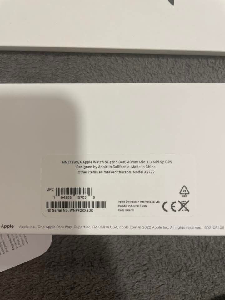 Apple watch SE , неразличим от нов