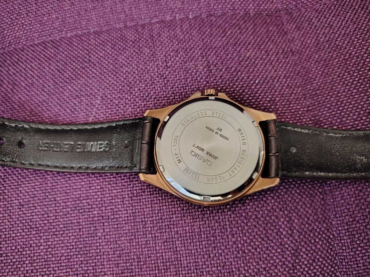 Ръчен часовник CASIO