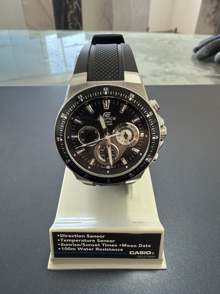 Casio часовници.