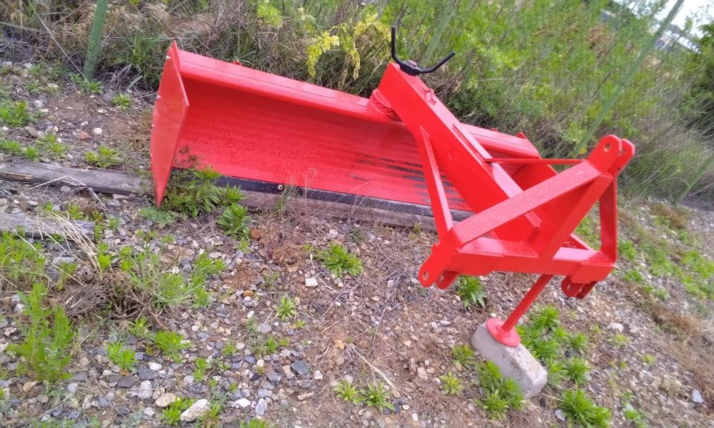 Lama de zăpadă sau nivelare