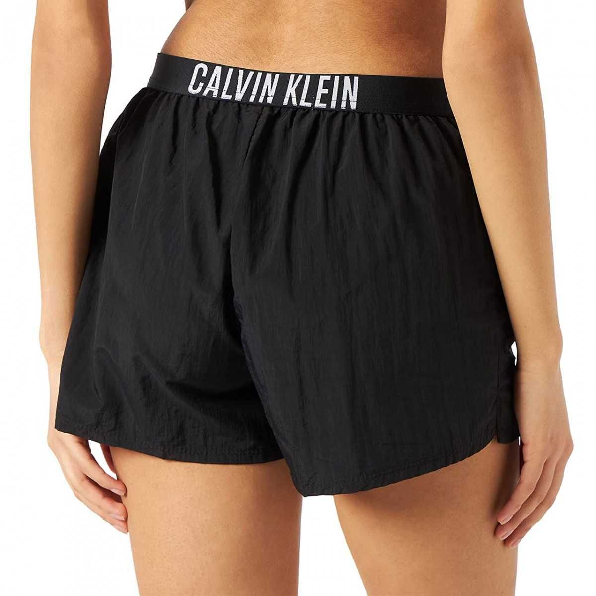 Calvin Klein тънки женски къси панталони къс панталон шорти М / L