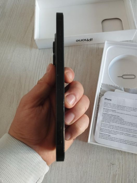 Ipfone 14 pro max  като нов 2 броя плюс зарядно