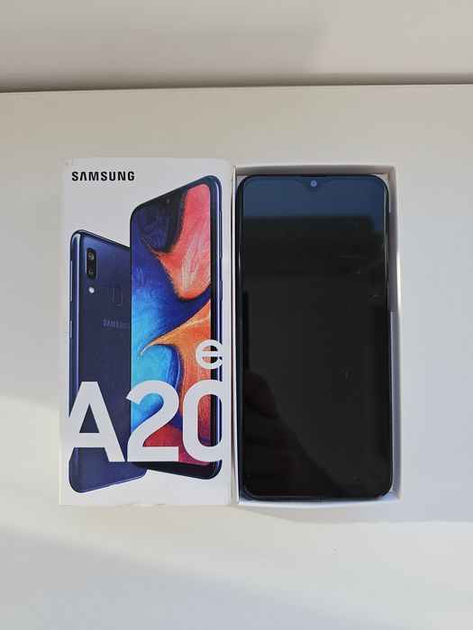 Samsung A20e 32GB - telefon