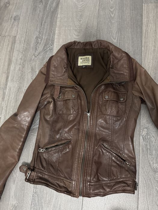 Geaca din piele naturala Bershka-S