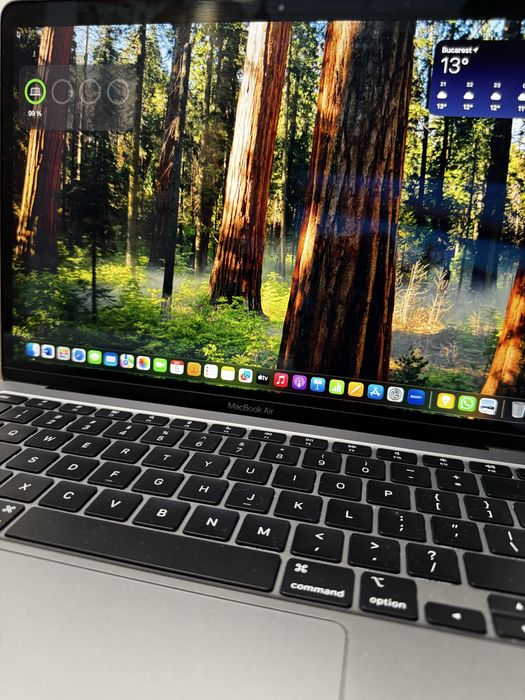 MacBook Air 13” M1 / 8GB / 256GB – ca nou – 3.650 lei