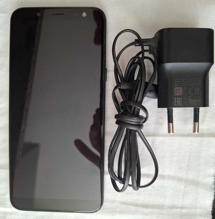 Samsung Galaxy J6 (SM-J600FN) 2018 Телефон Самсунг Черен + зарядно