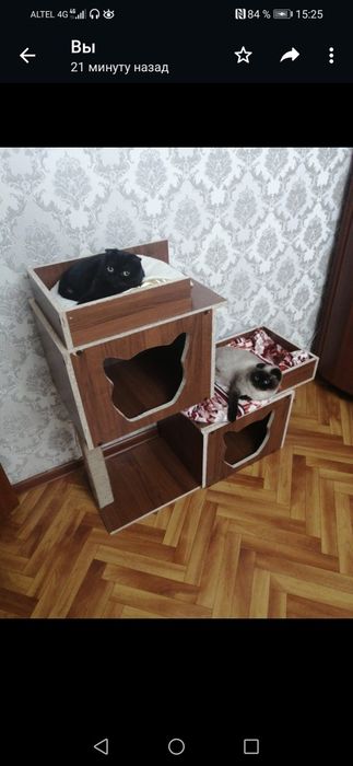 Домик для кошек с когтеточкой