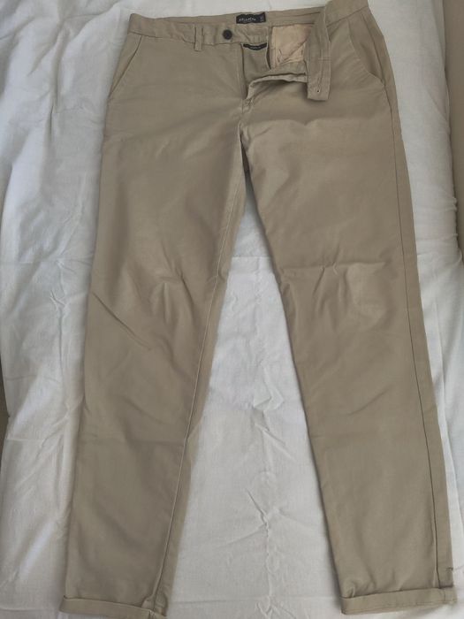 Продавам панталон тип Chino