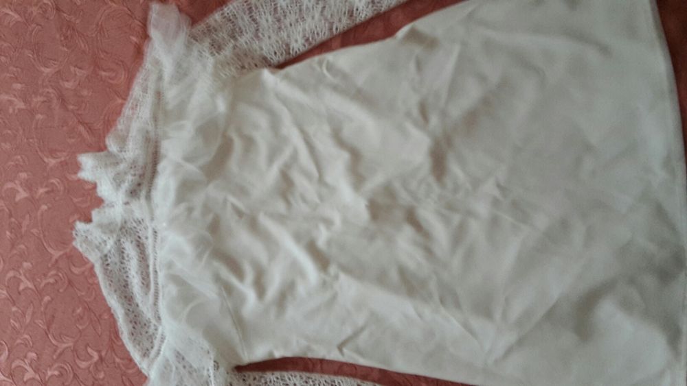 Rochie Zee Lane alba cu maneci crosetate din dantela