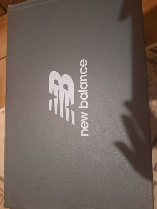Продавам мъжки маратонки New balance