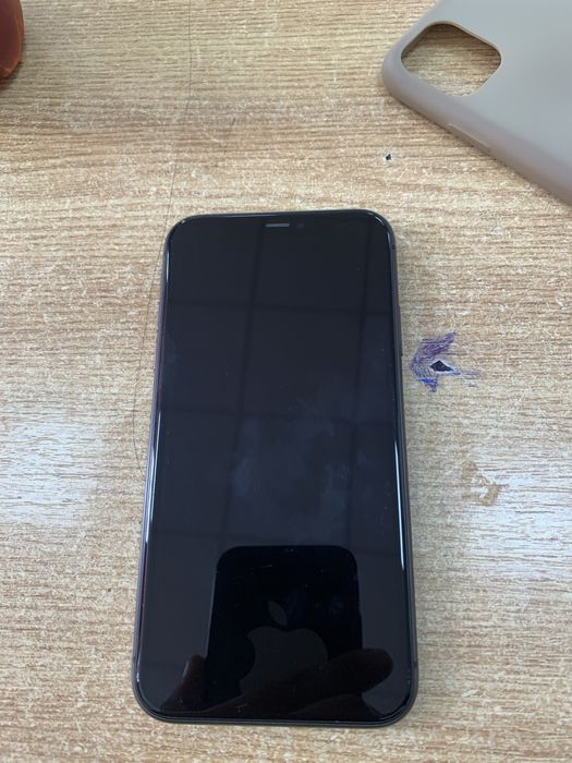 Vant Iphone 11,64 gb