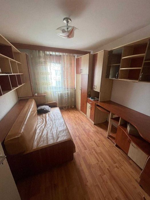 Apartament 2 camere, semidecomandat, etaj 1 - Strada Maratei