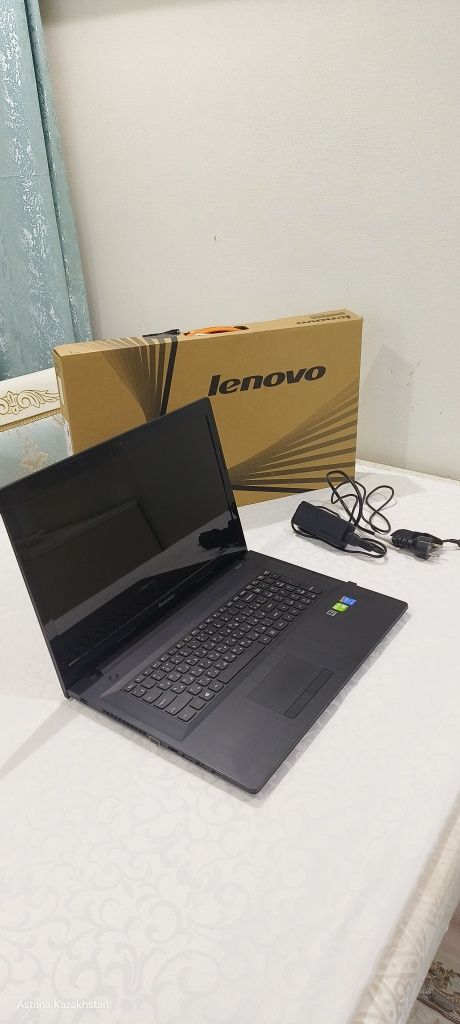 Ноутбук Lenovo G 70-80 i3 17.3 display
