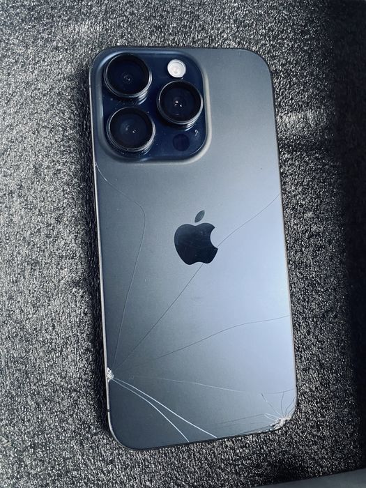 iPhone 15 pro 256gb