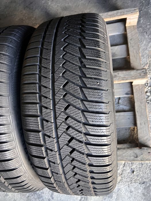 2 anvelope iarna ca NOI , 235/55/17 , Continental , 8 mm