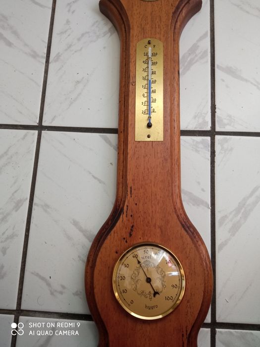 ФРЕНСКА метеорогична  станция  барометър,термометър .