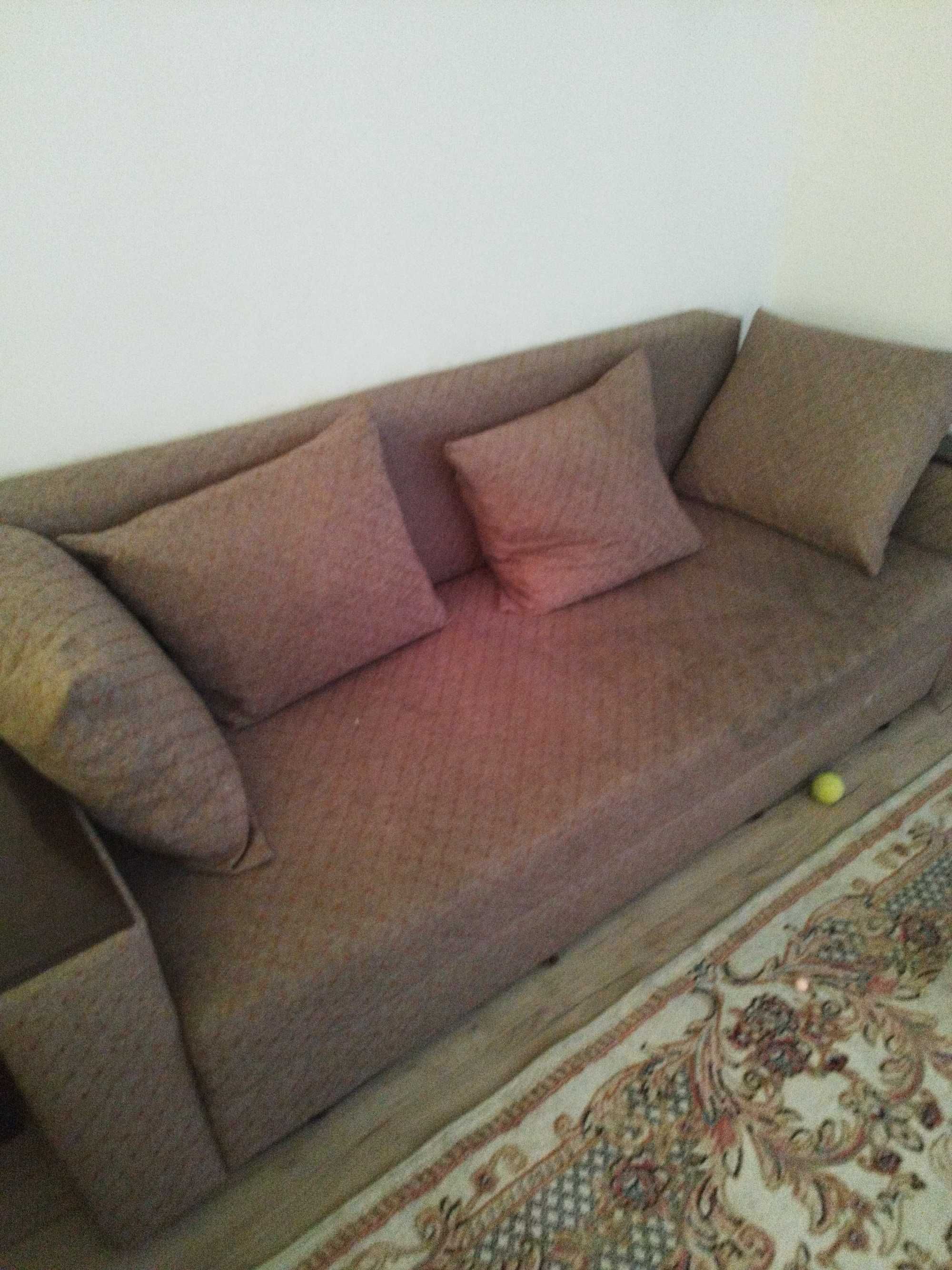 Продам Диван с креслом