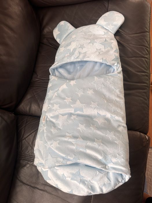 Vand combinizoane bebe in stare foarte buna