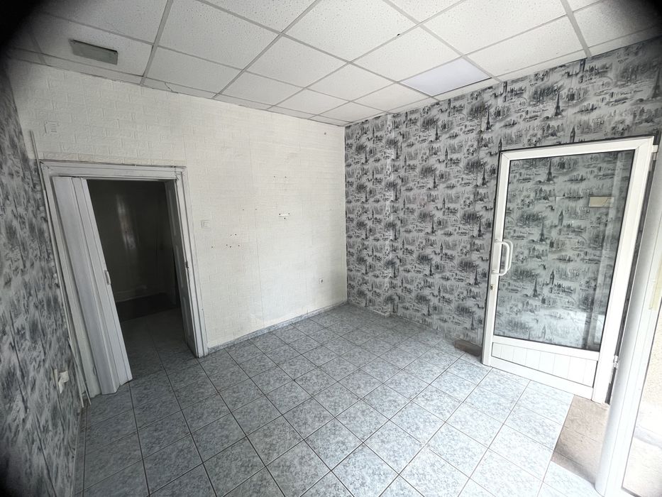 Дава се под наем Магазин в Перник, Ладовица - 17 кв.м за 193.8 € - Снимка #1